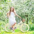 Aezusy 20 in Kids Bike with Basket for 7 - 10 Years Old Girls, Purple